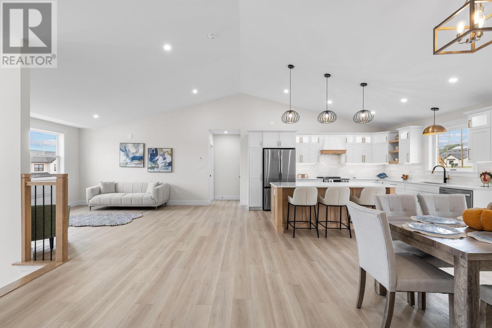 37 HUDSON Avenue - 31