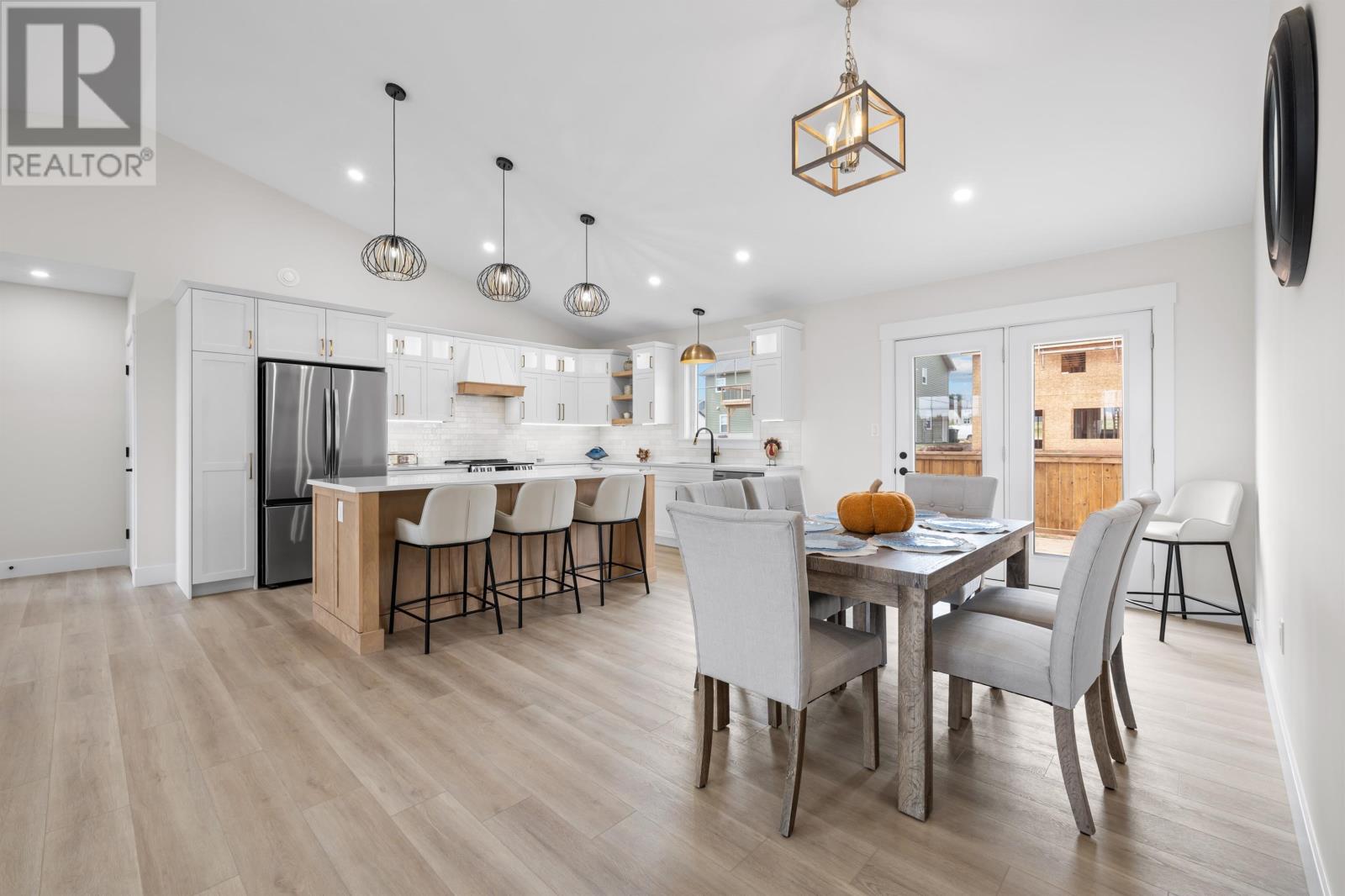 37 HUDSON Avenue - 13