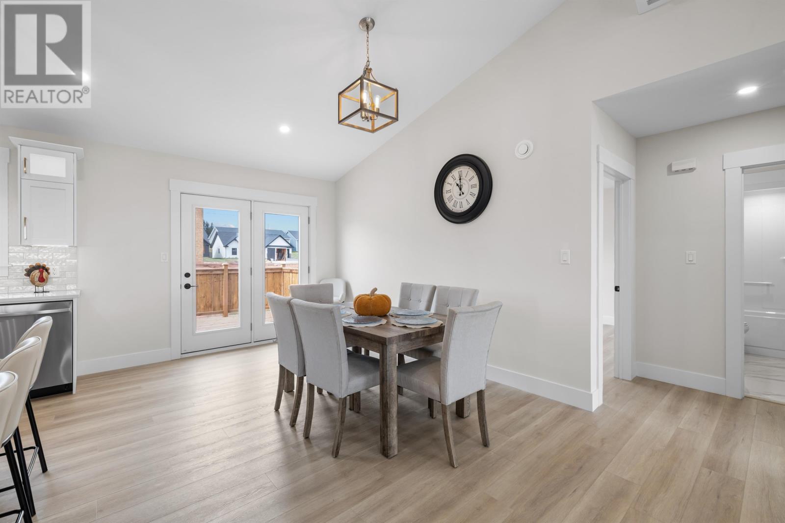 37 HUDSON Avenue - 9