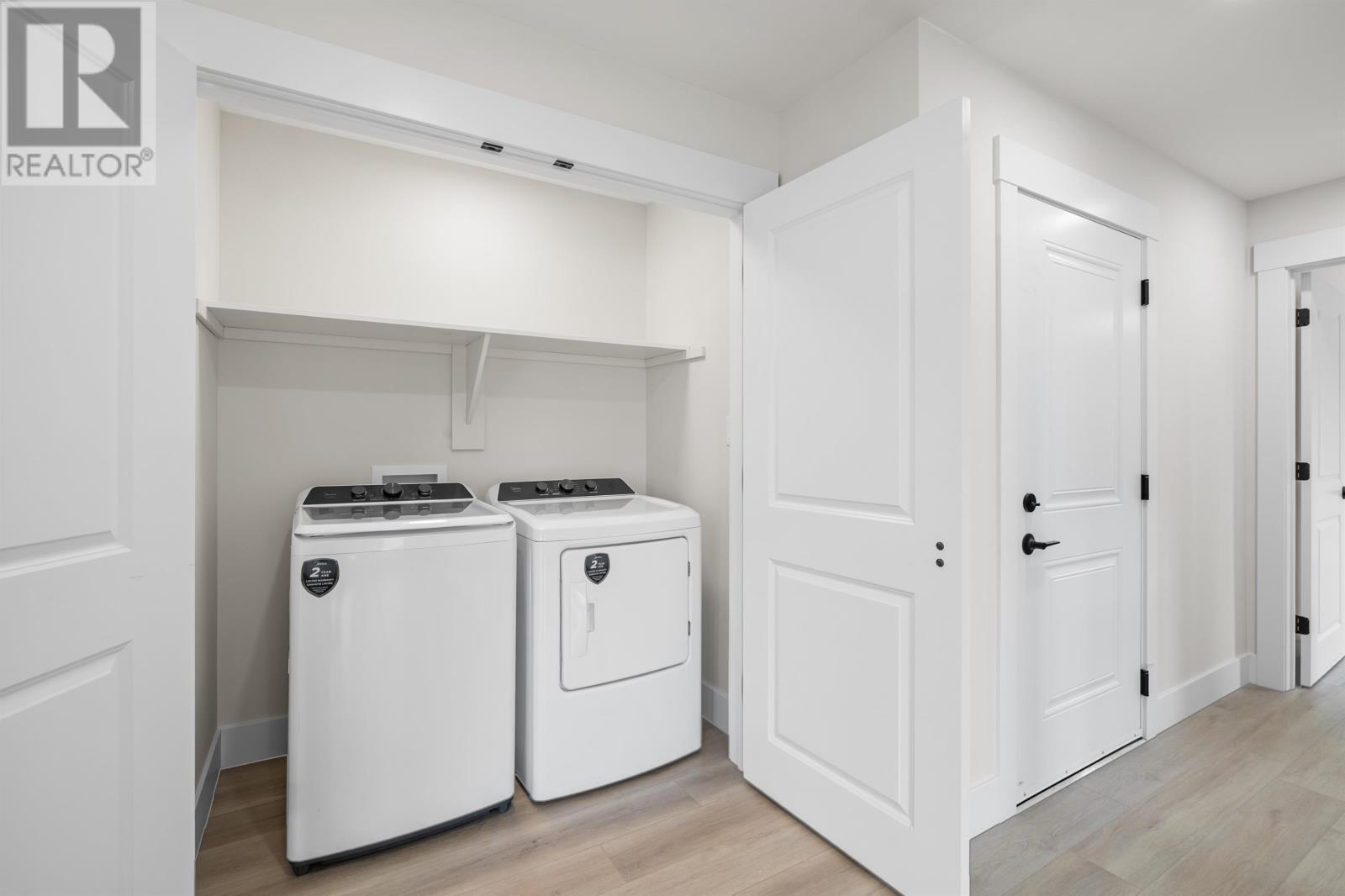 37 HUDSON AVENUE - 36