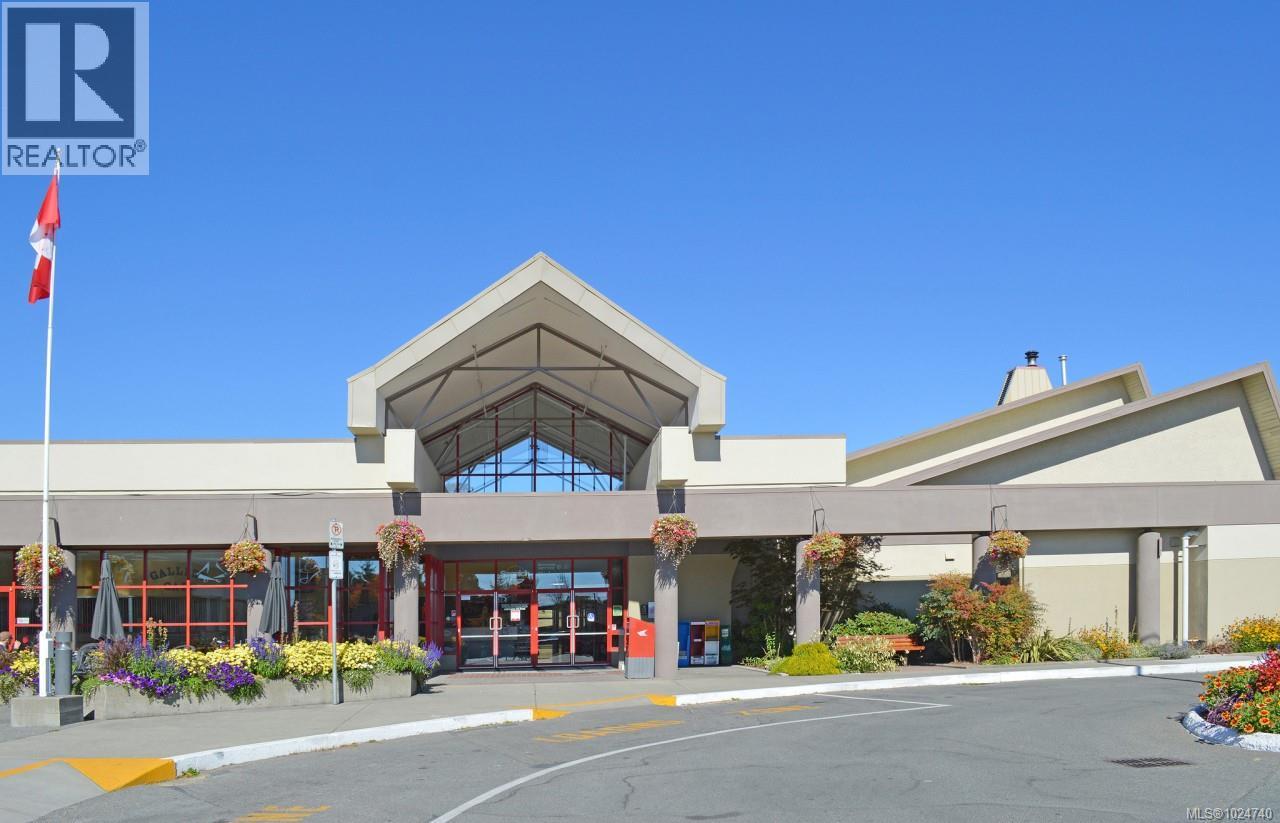 403 1560 Hillside Avenue, Victoria