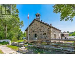 24 North Broadway Street, Centre Wellington, ON N0B1J0 Photo 9