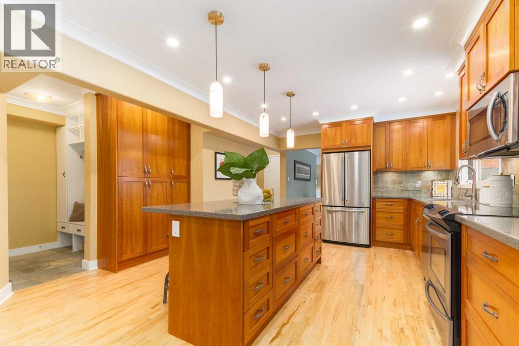 Single Family House for Sale in  Laird Court SW Lakeview Calgary 