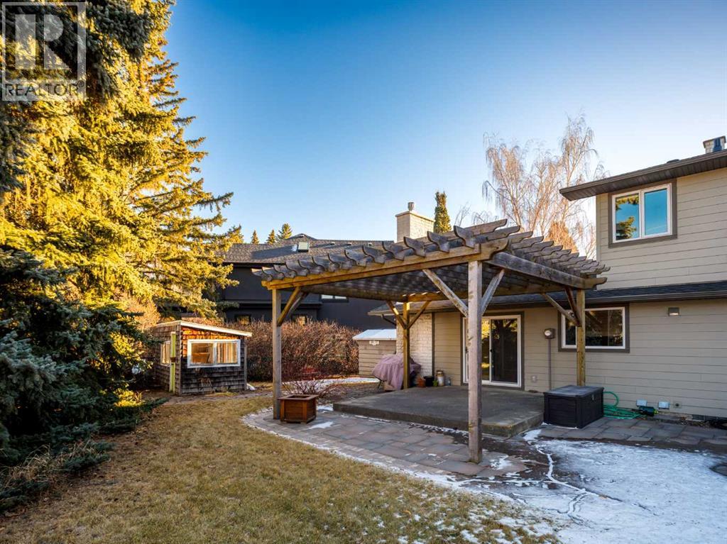 Single Family House for Sale in  Laird Court SW Lakeview Calgary 