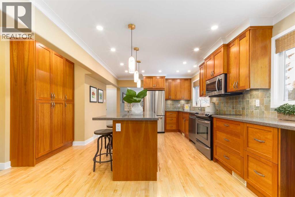 Single Family House for Sale in  Laird Court SW Lakeview Calgary 