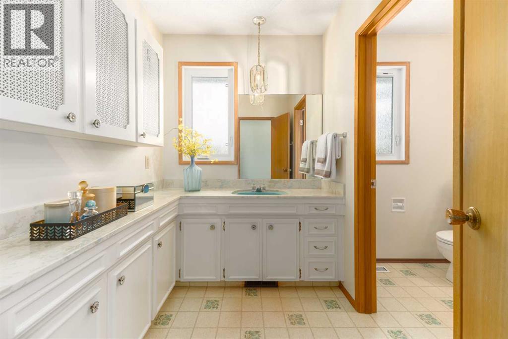 Single Family House for Sale in  Laird Court SW Lakeview Calgary 