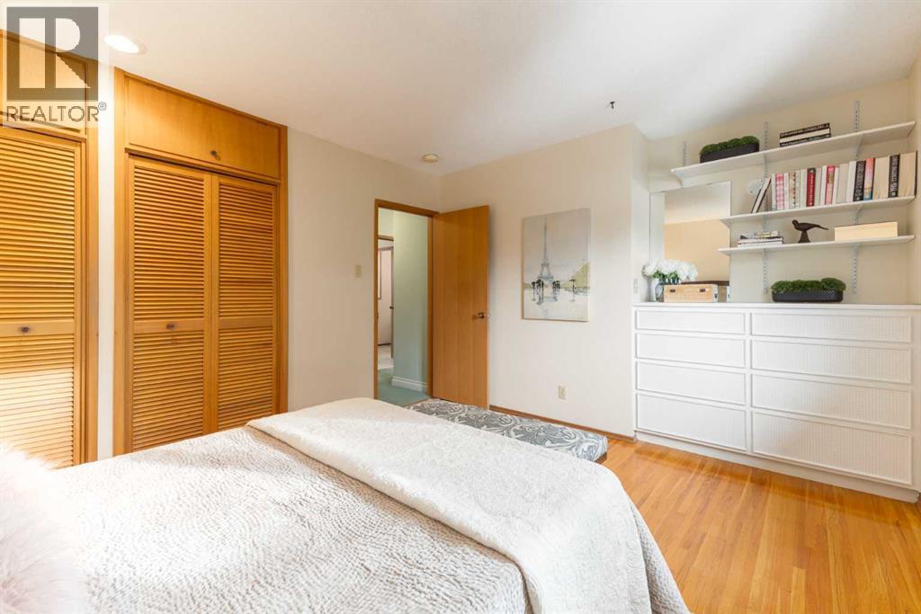 Single Family House for Sale in  Laird Court SW Lakeview Calgary 