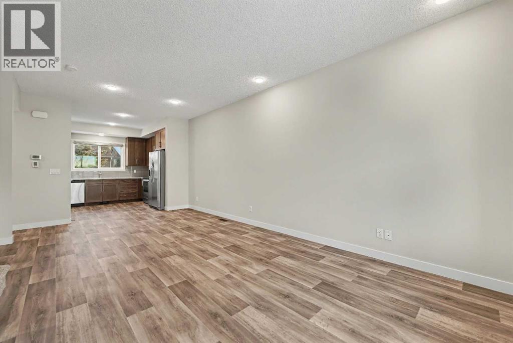 120 Carringvue Way NW, Calgary, Alberta