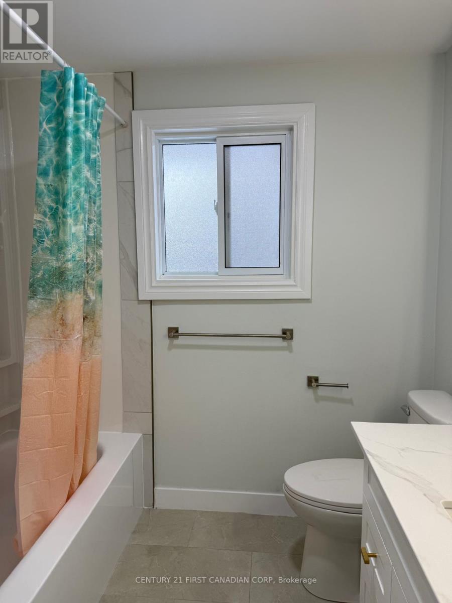 21 VINCENT CRESCENT - Photo 5 of 32, London South (South Q), Ontario