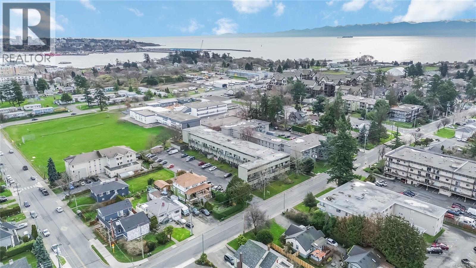 16 477 Lampson St, Esquimalt