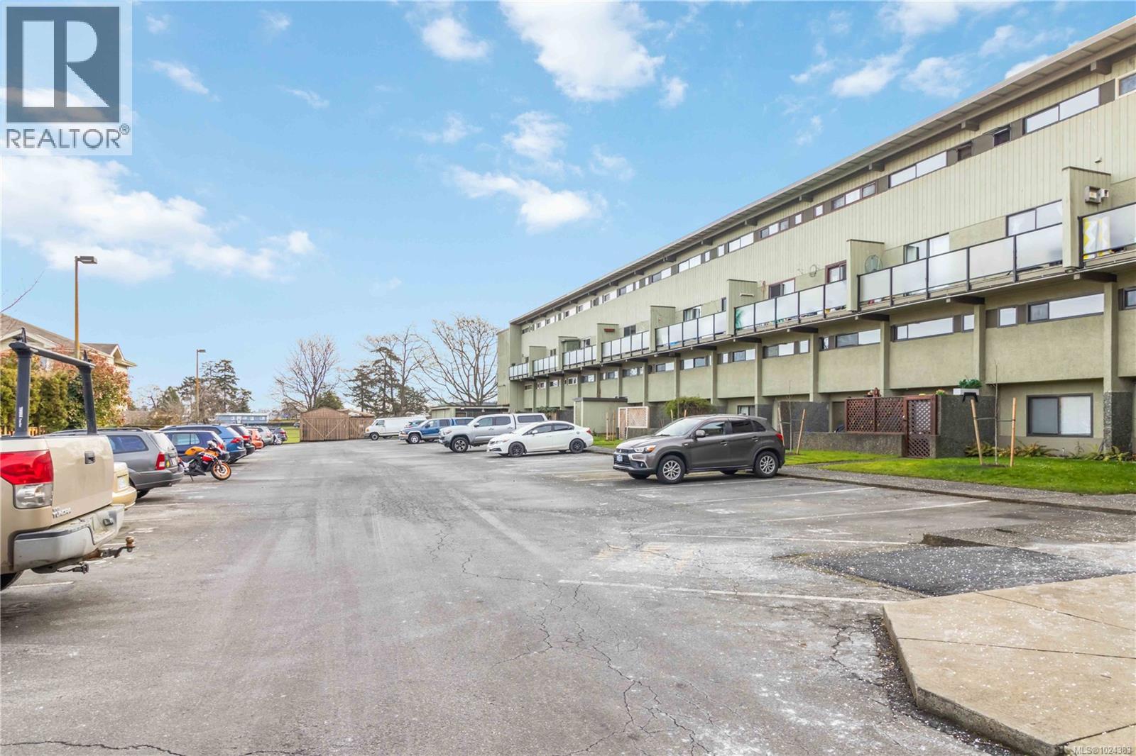 16 477 Lampson St, Esquimalt