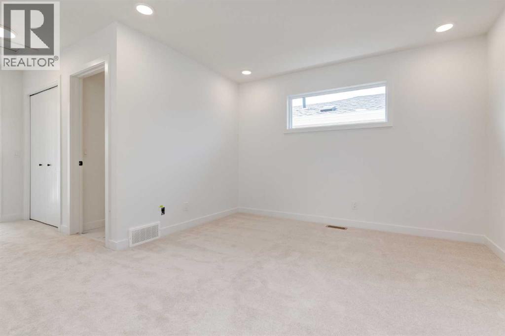 Single Family House for Sale in  Heartwood Park SE Rangeview Calgary 