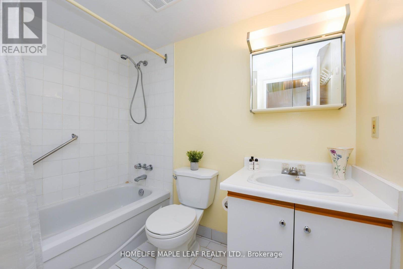 #402 3559 EGLINTON AVENUE W - 16