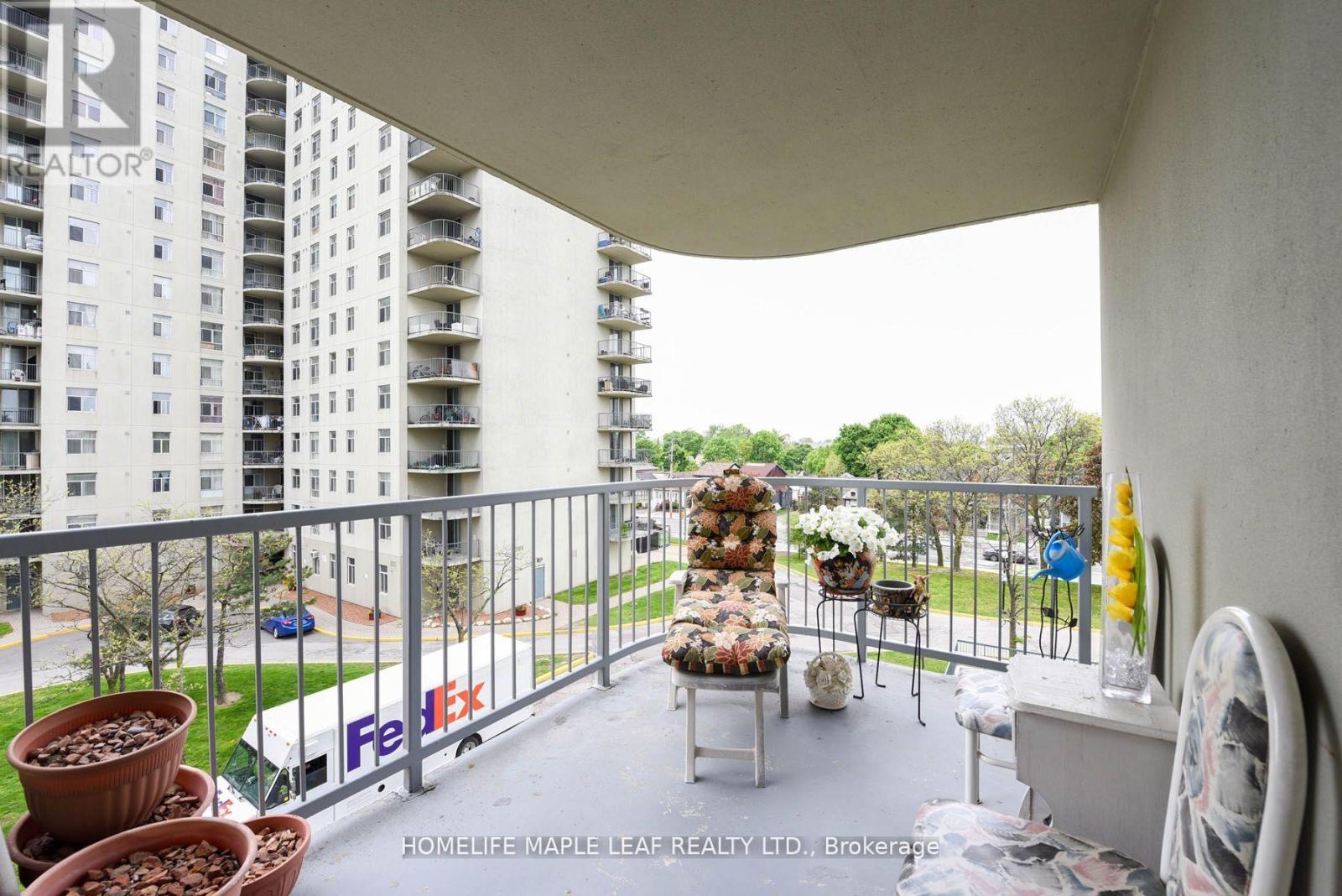 #402 3559 EGLINTON AVENUE W - 21