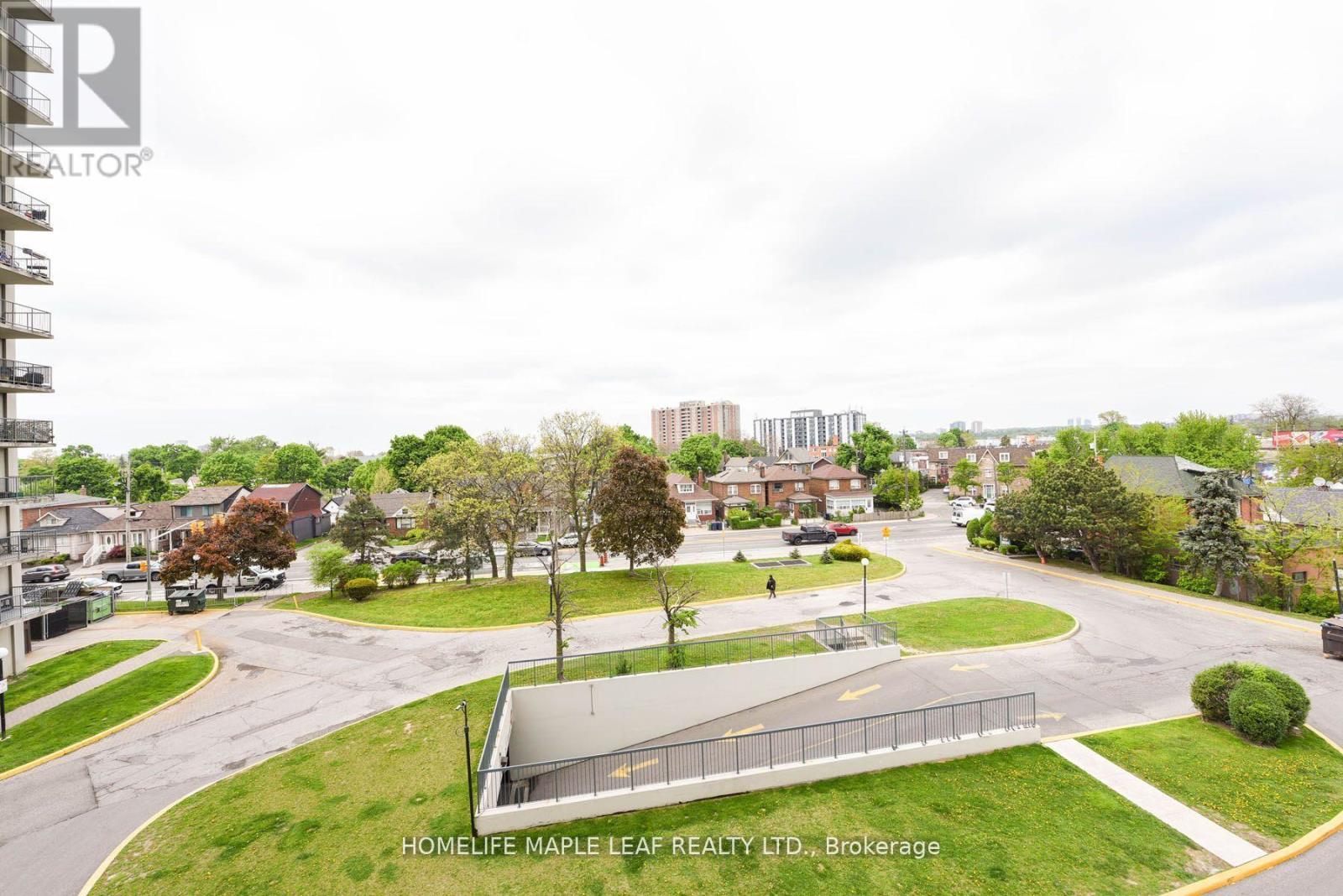 #402 3559 EGLINTON AVENUE W - 26