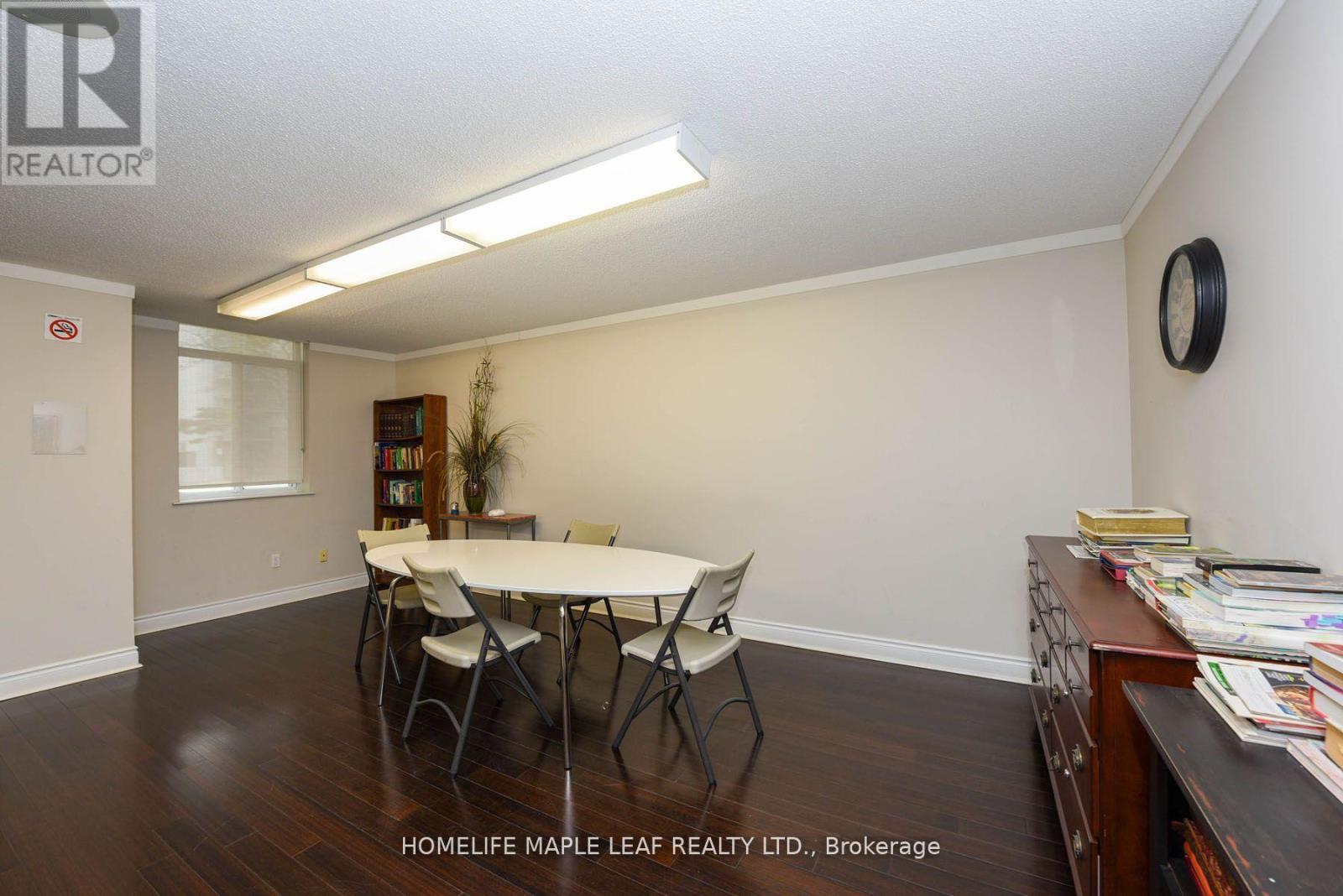 #402 3559 EGLINTON AVENUE W - 31