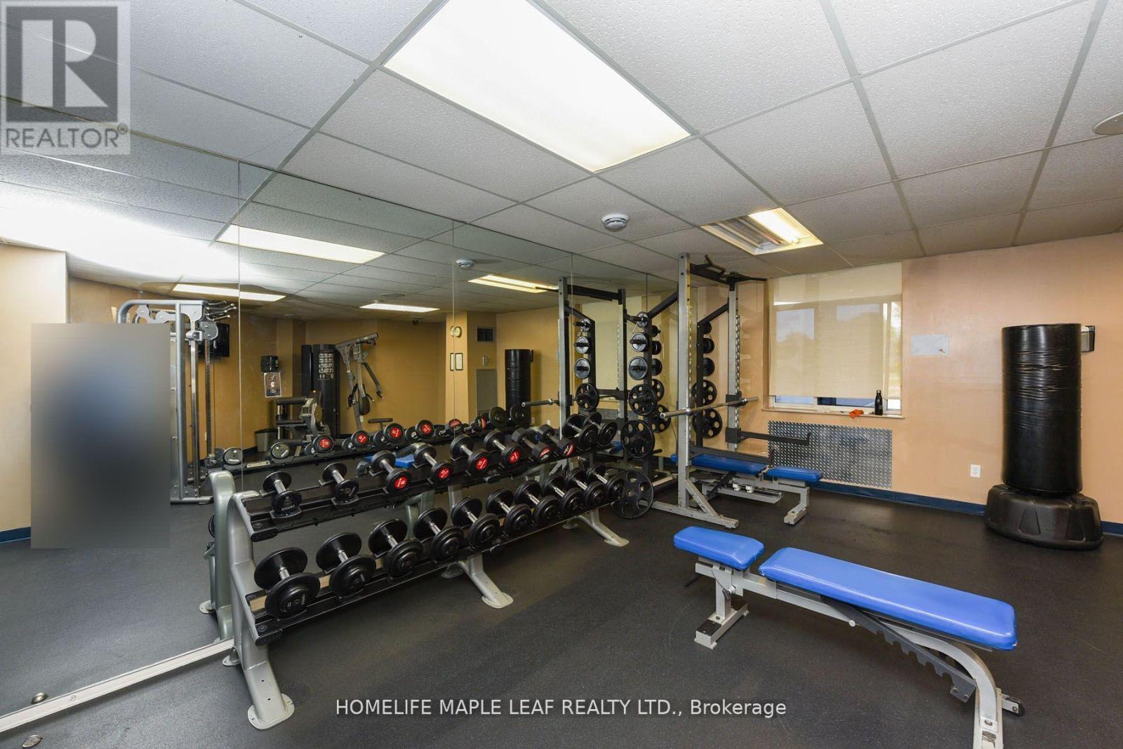 #402 3559 EGLINTON AVENUE W - 33
