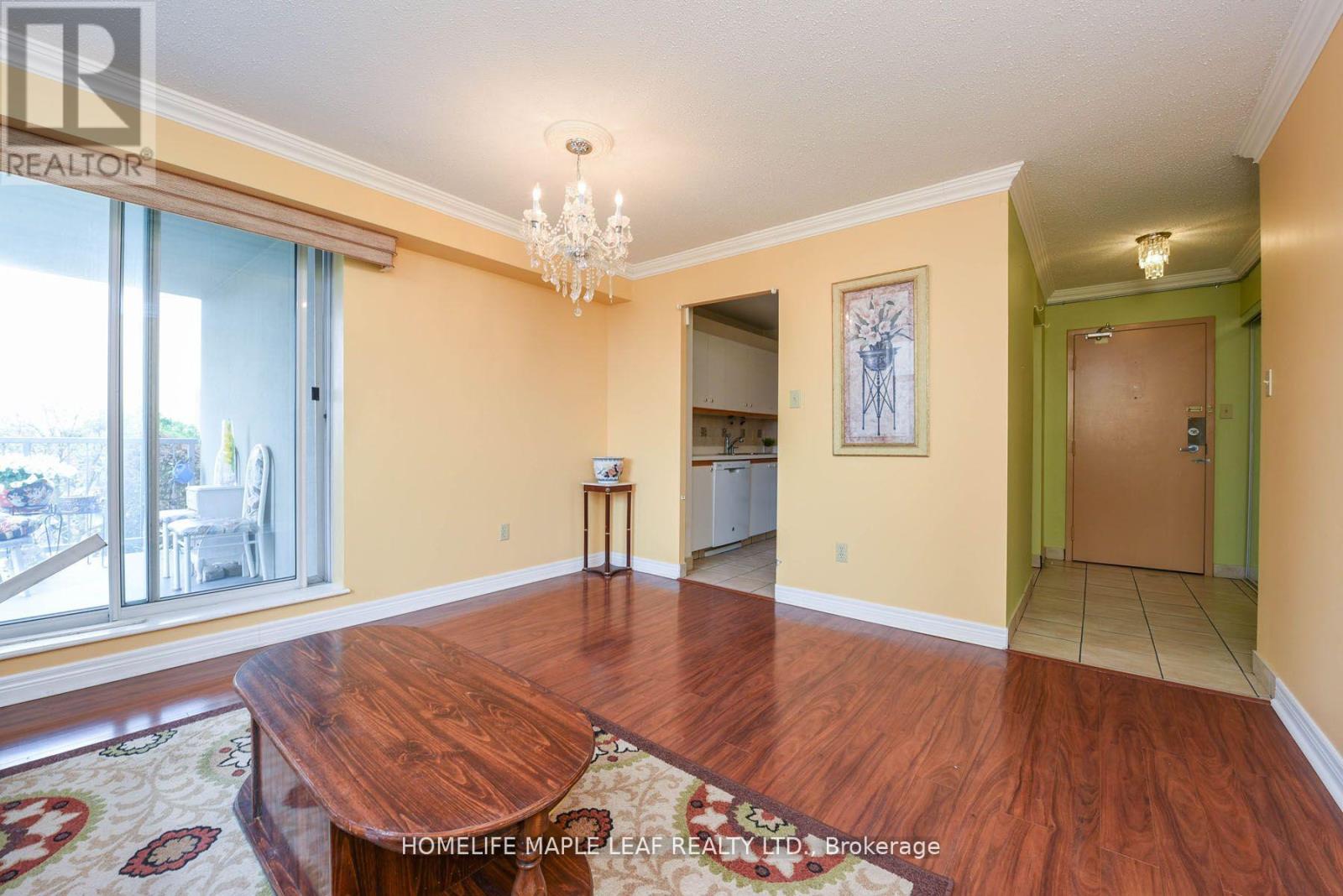 #402 3559 EGLINTON AVENUE W - 4