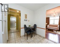 Laundry room - 402 - 3559 Eglinton Avenue W, Toronto, ON M6M5C6 Photo 6