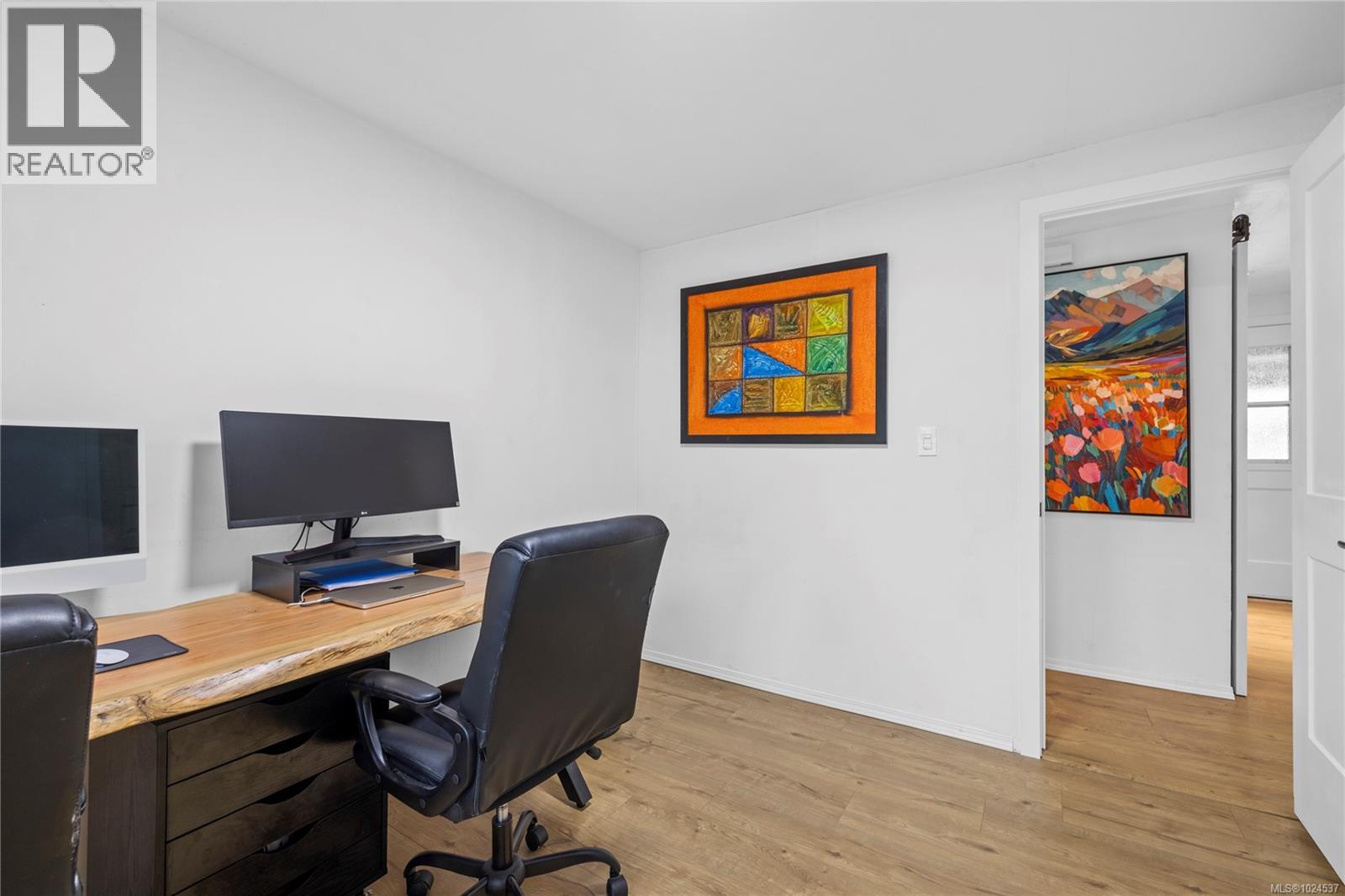 775 Barclay Cres S, French Creek