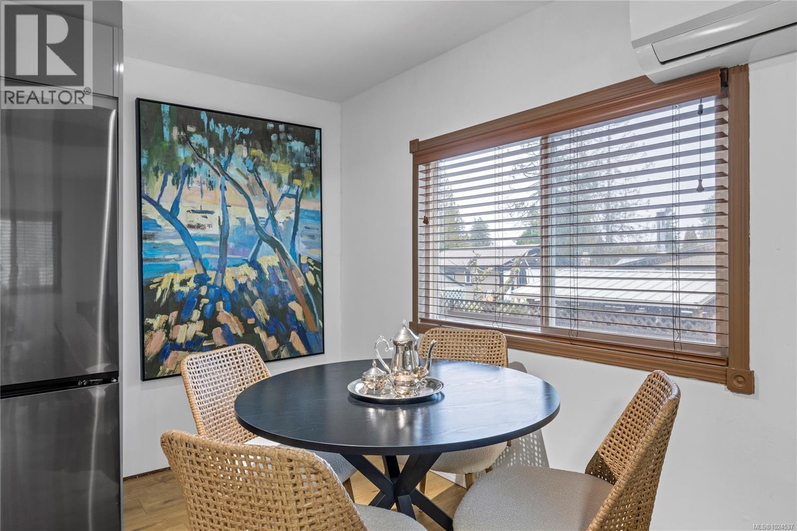 775 Barclay Cres S, French Creek