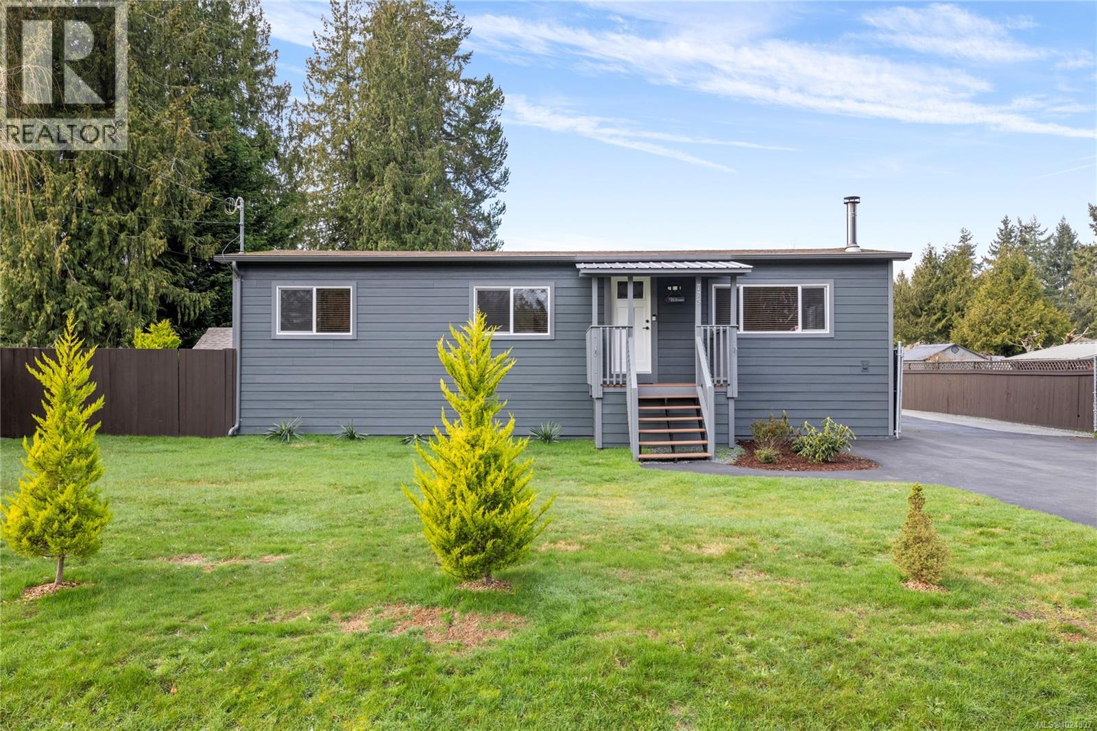 775 Barclay Cres S - 30