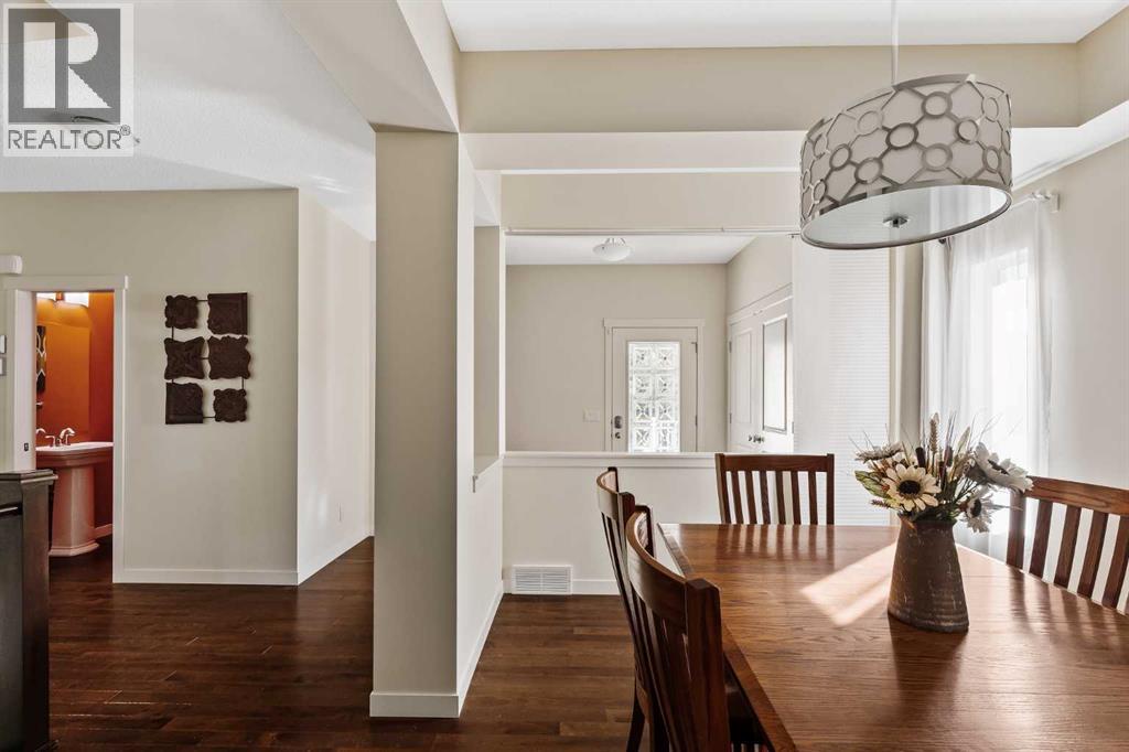 42 Drake Landing Drive - Photo 5 of 49, Okotoks, Alberta