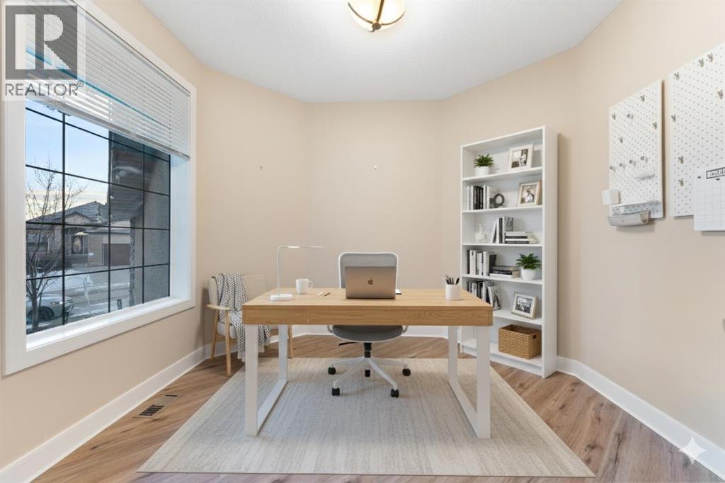 Single Family House for Sale in  Royal Ridge Manor NW Royal Oak Calgary 