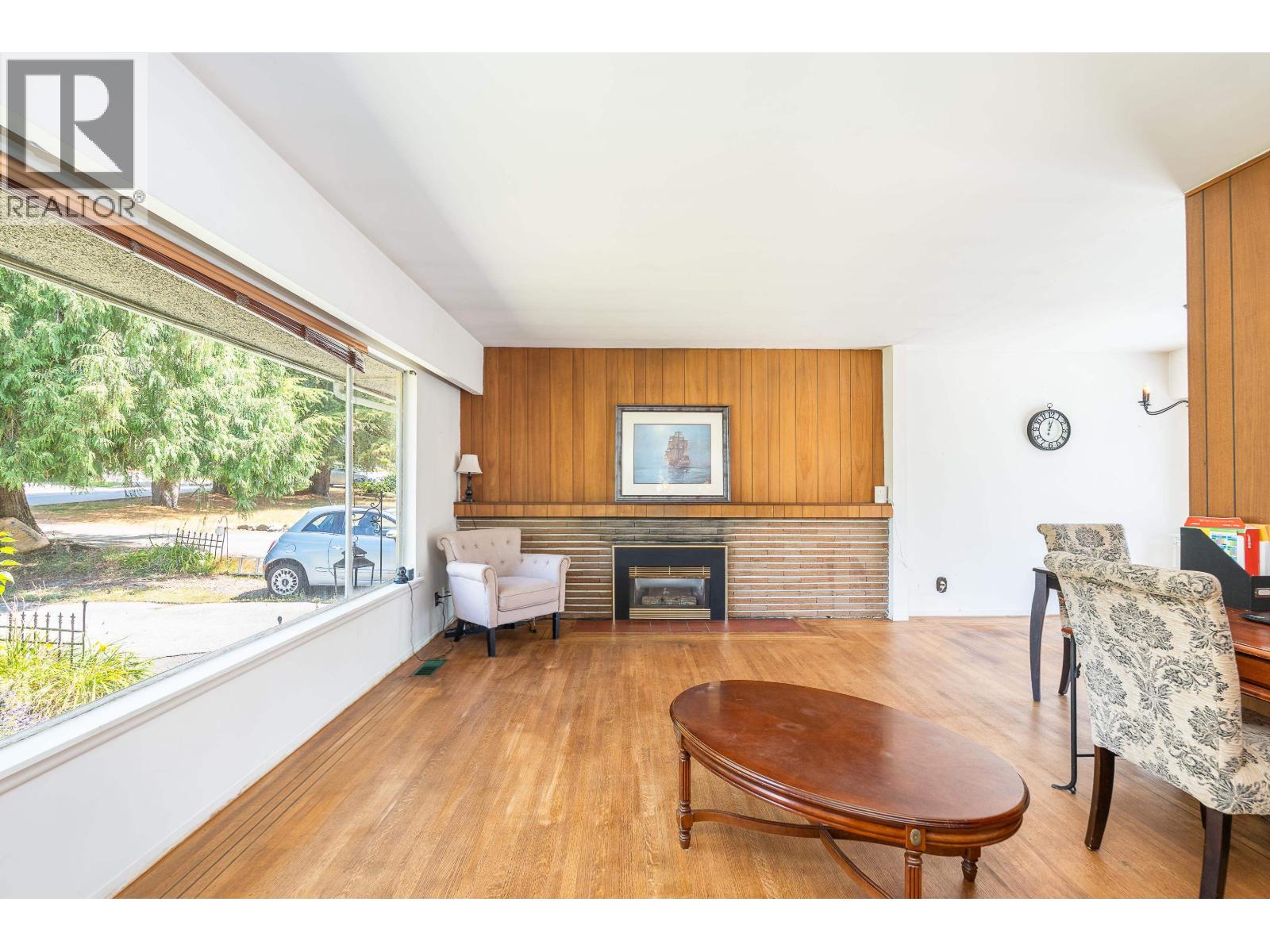 951 CANYON BOULEVARD, North Vancouver