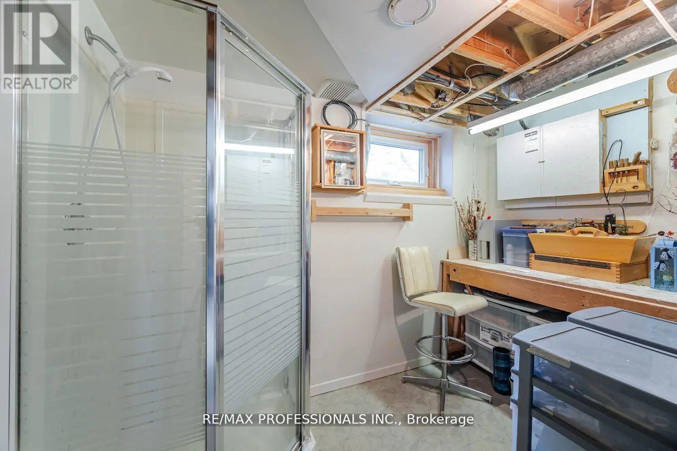 77 BEDFORD PARK AVENUE - 29