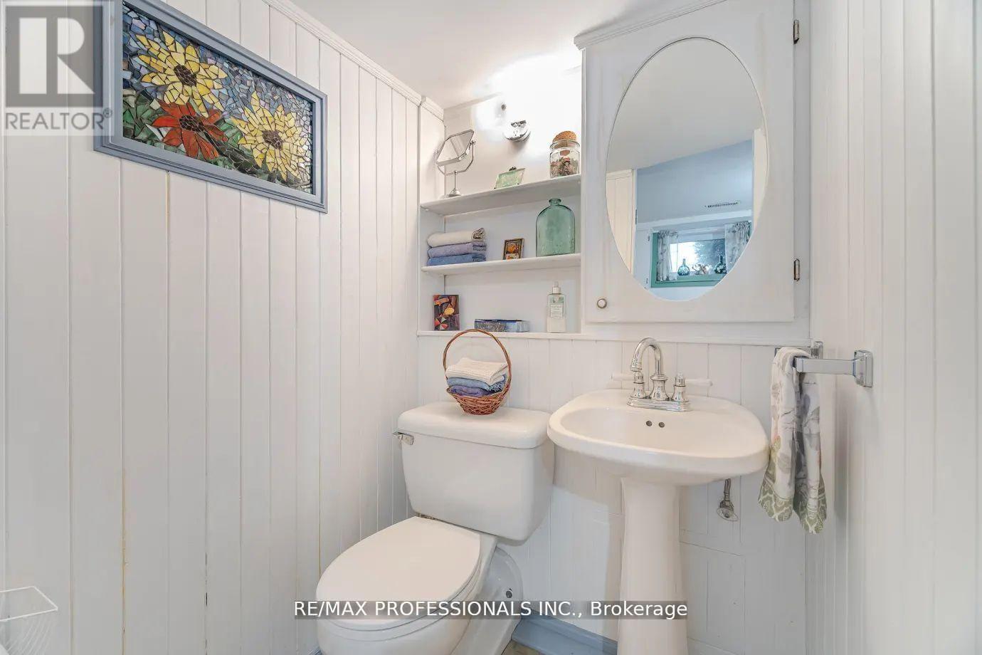 77 BEDFORD PARK AVENUE - 30
