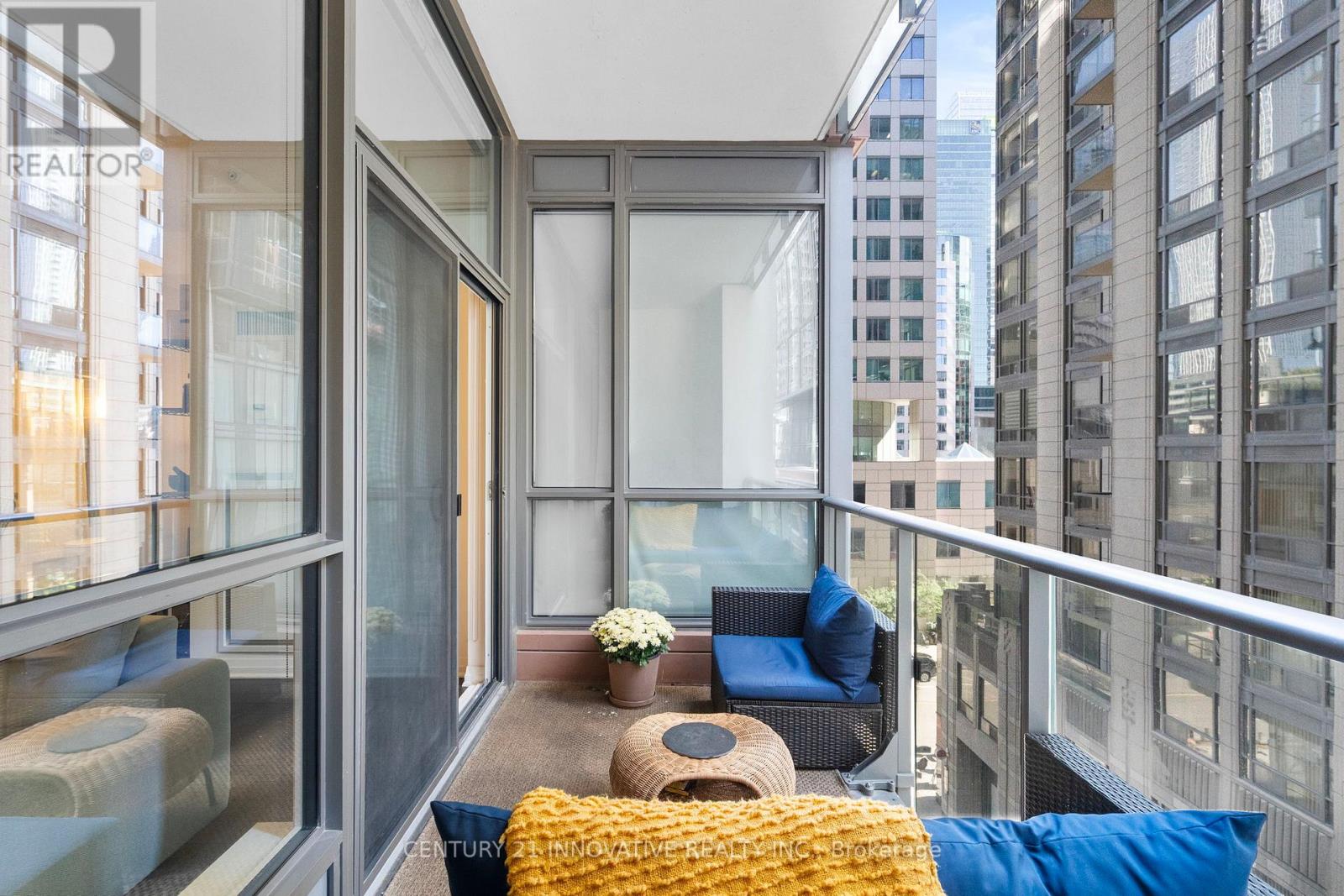 #507 8 MERCER STREET - 37