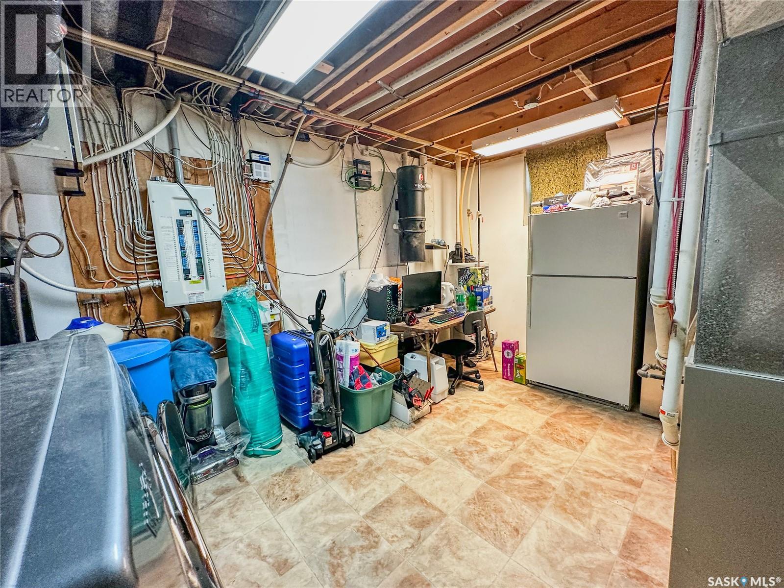 87 COLLACOTT STREET W - 38