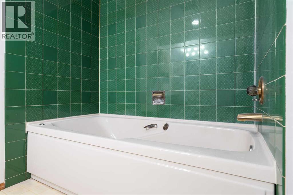 Single Family House Bungalow for Sale in  Berkley Drive NW Beddington Heights Calgary 