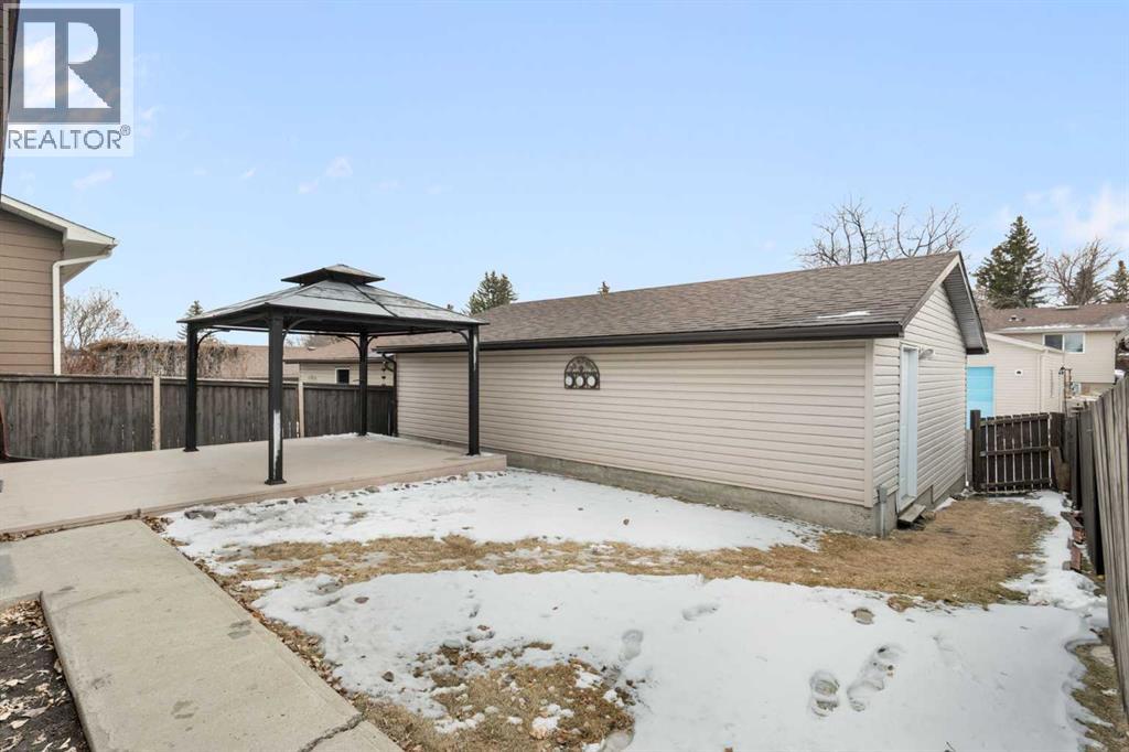 Single Family House Bungalow for Sale in  Berkley Drive NW Beddington Heights Calgary 