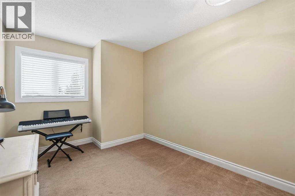 Single Family House for Sale in  Millrise Drive SW Millrise Calgary 