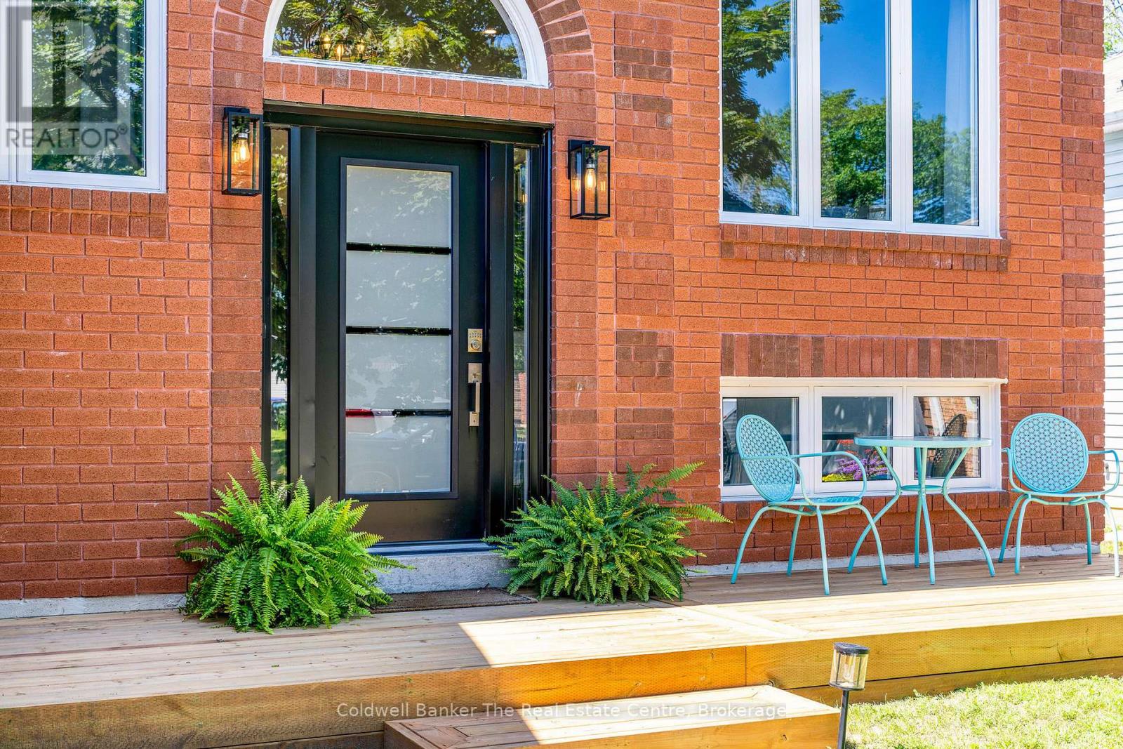 14 LANGEVIN DRIVE - Photo 4 of 49, Wasaga Beach, Ontario