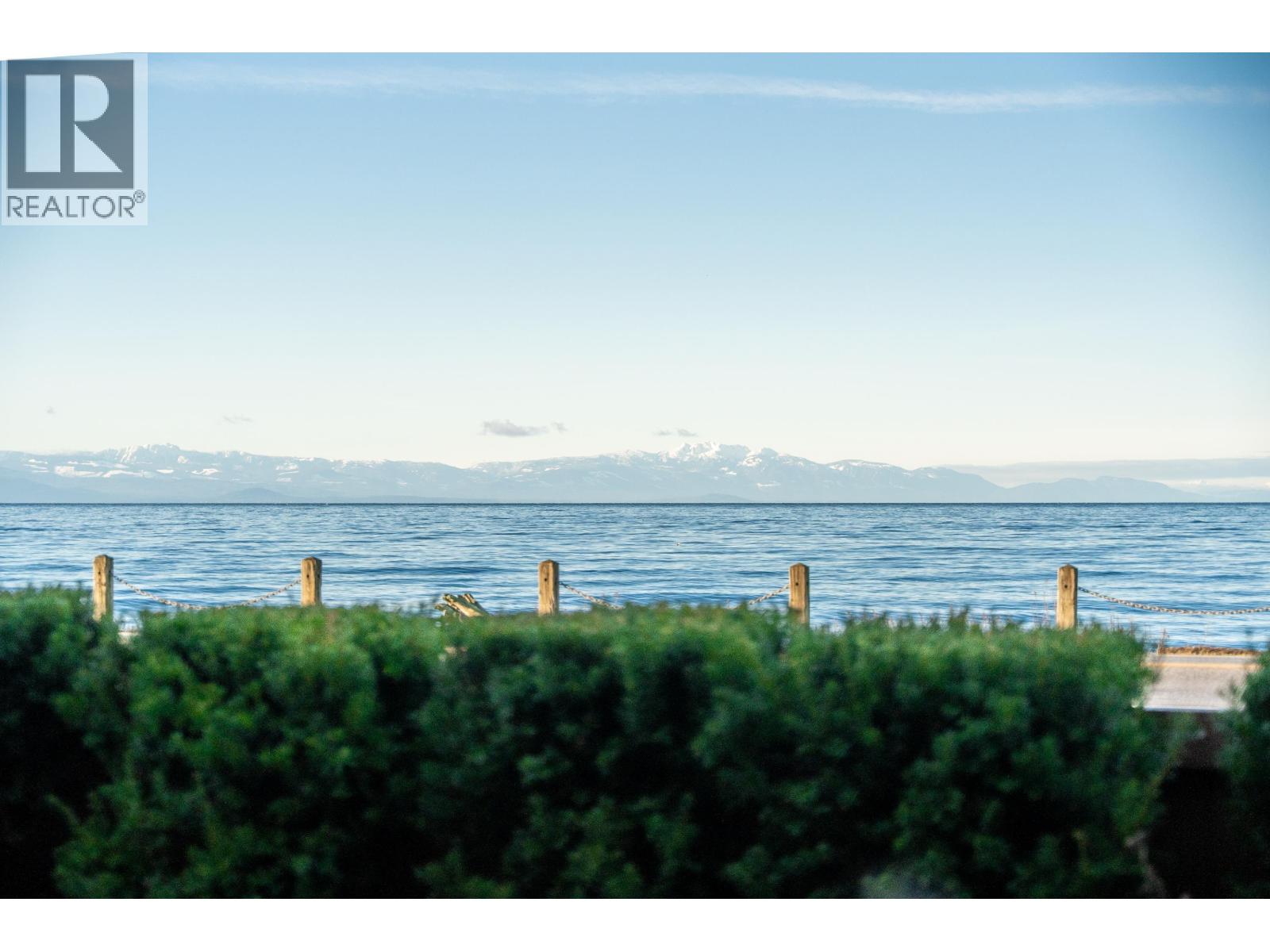 105 5160 DAVIS BAY ROAD, Sechelt