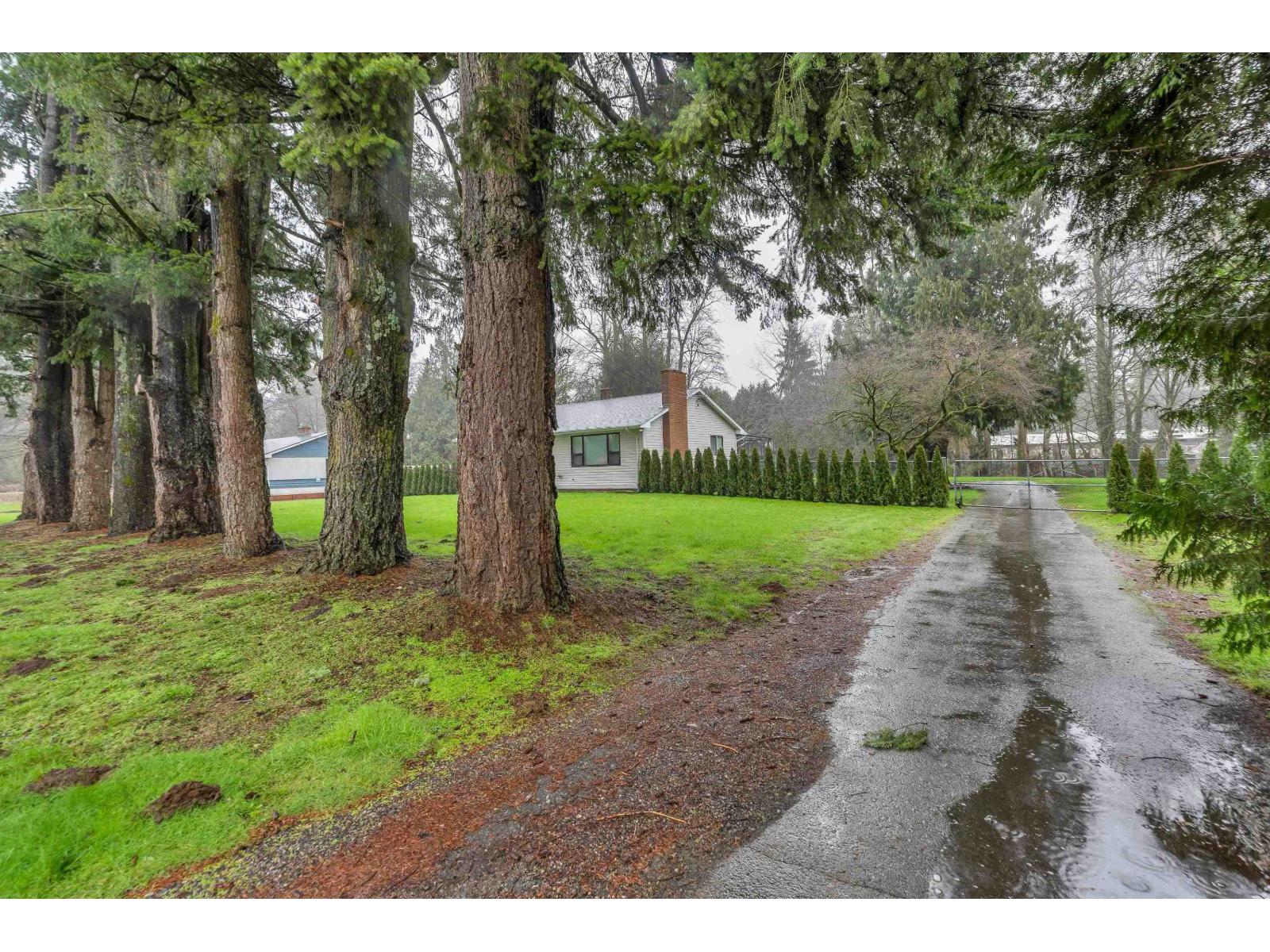 8780 187 STREET - Photo 3 of 31, Surrey, British Columbia