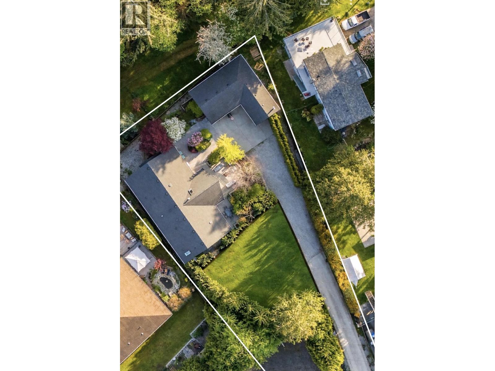 6323 ORACLE ROAD, Sechelt