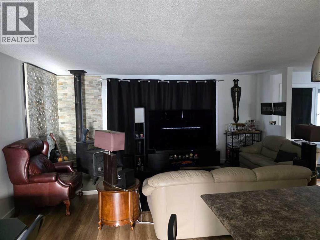 10853 99 AVENUE - 3