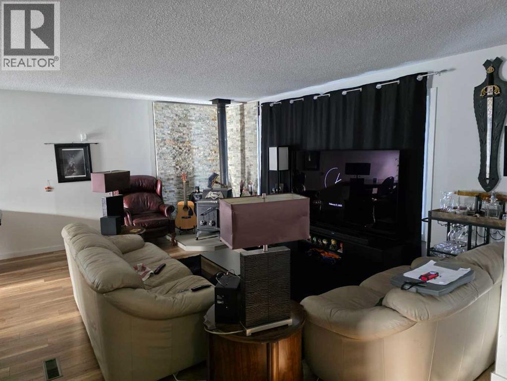10853 99 AVENUE - 4