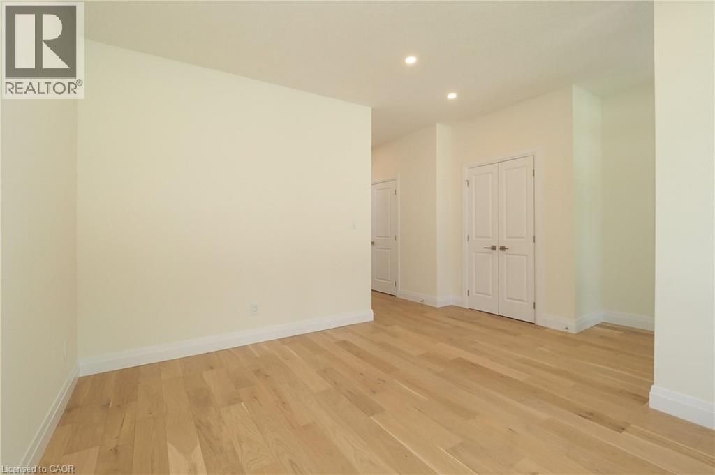 220 JEFFREY PLACE - 7