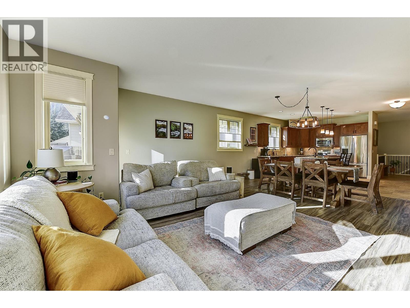 18 2283 Shannon Heights Court, West Kelowna