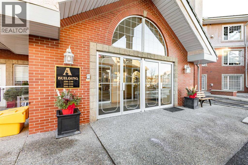 Single Family House for Sale in   Tuscany Springs Boulevard NW Tuscany Calgary 