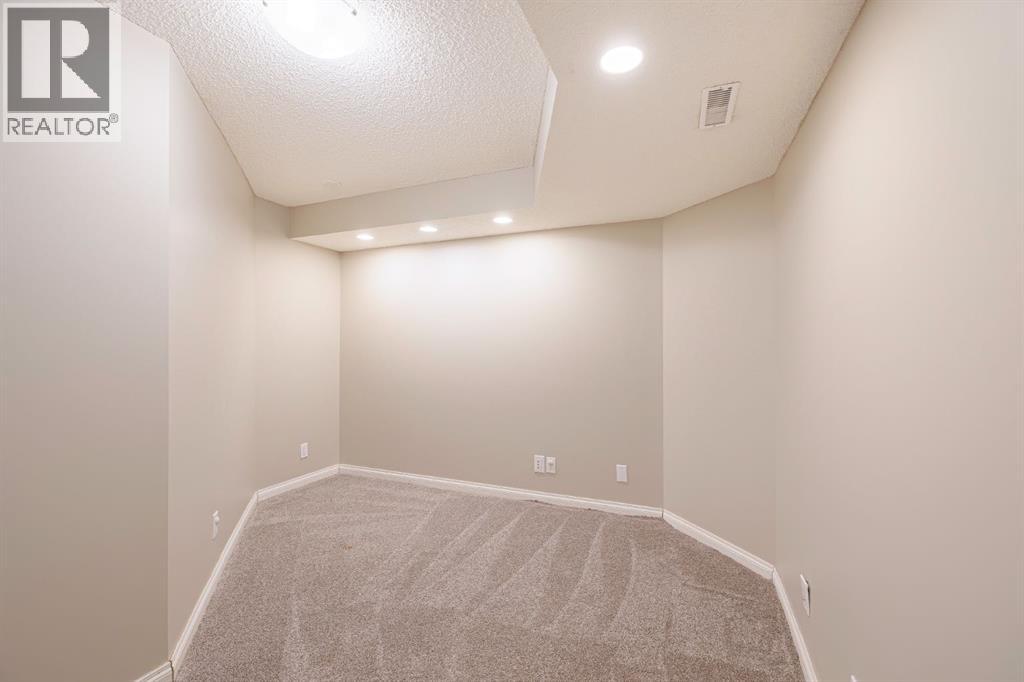 Single Family House for Sale in  Macewan Ridge Close NW MacEwan Glen Calgary 