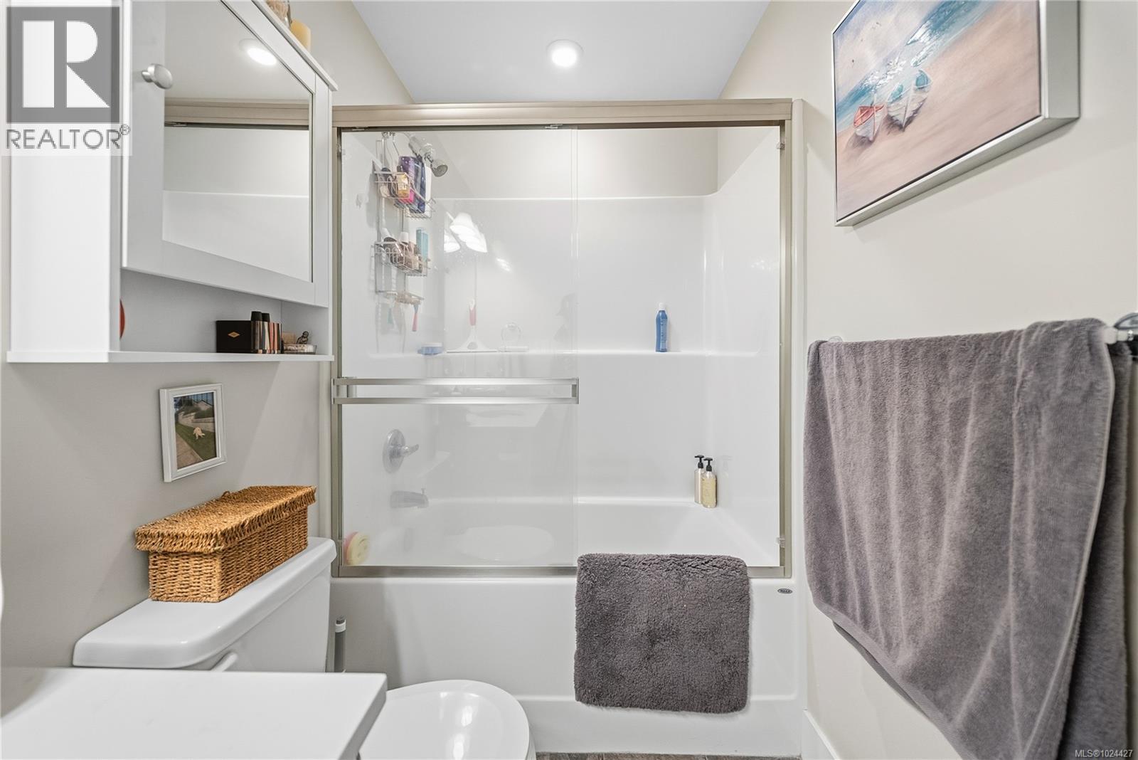 #205 525 THIRD ST - 15