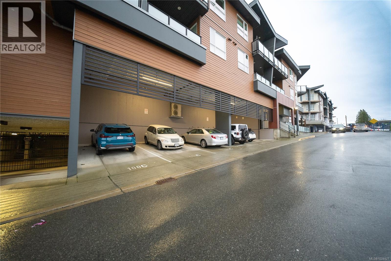 #205 525 THIRD ST - 23