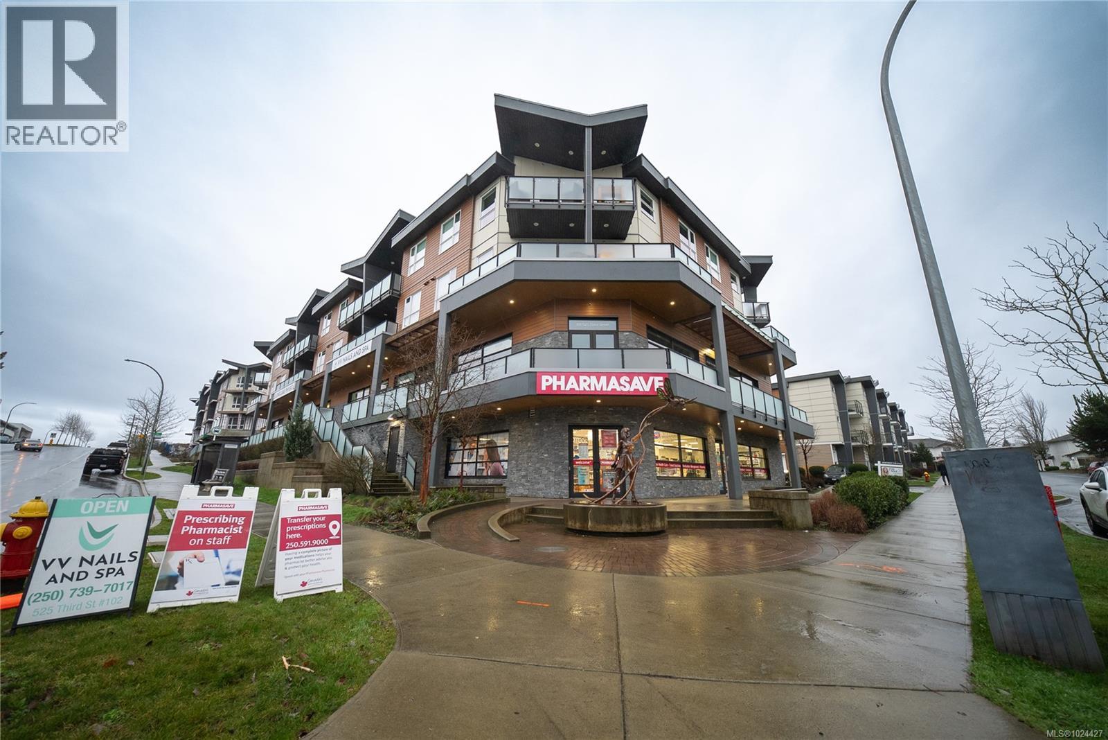 #205 525 THIRD ST - 24