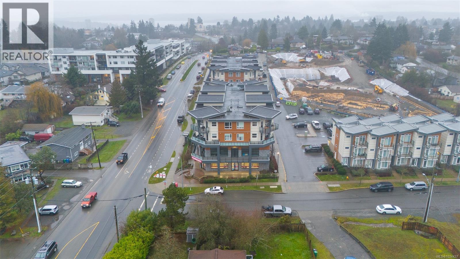 #205 525 THIRD ST - 27